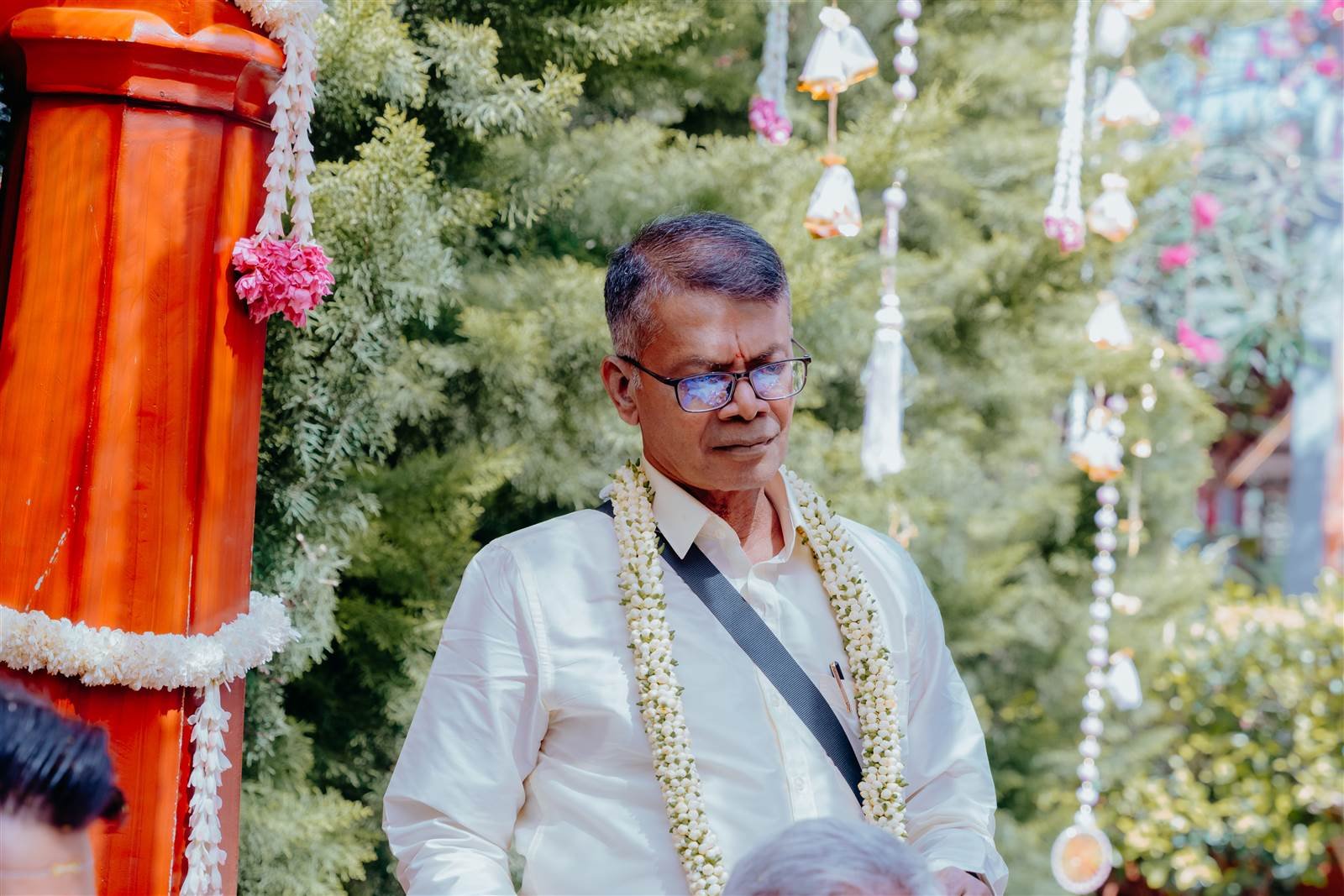 Festival Portrait Parental Devotion